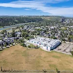 3Bd Luxury Home, Steps To Calgary Dt, River, Hospital