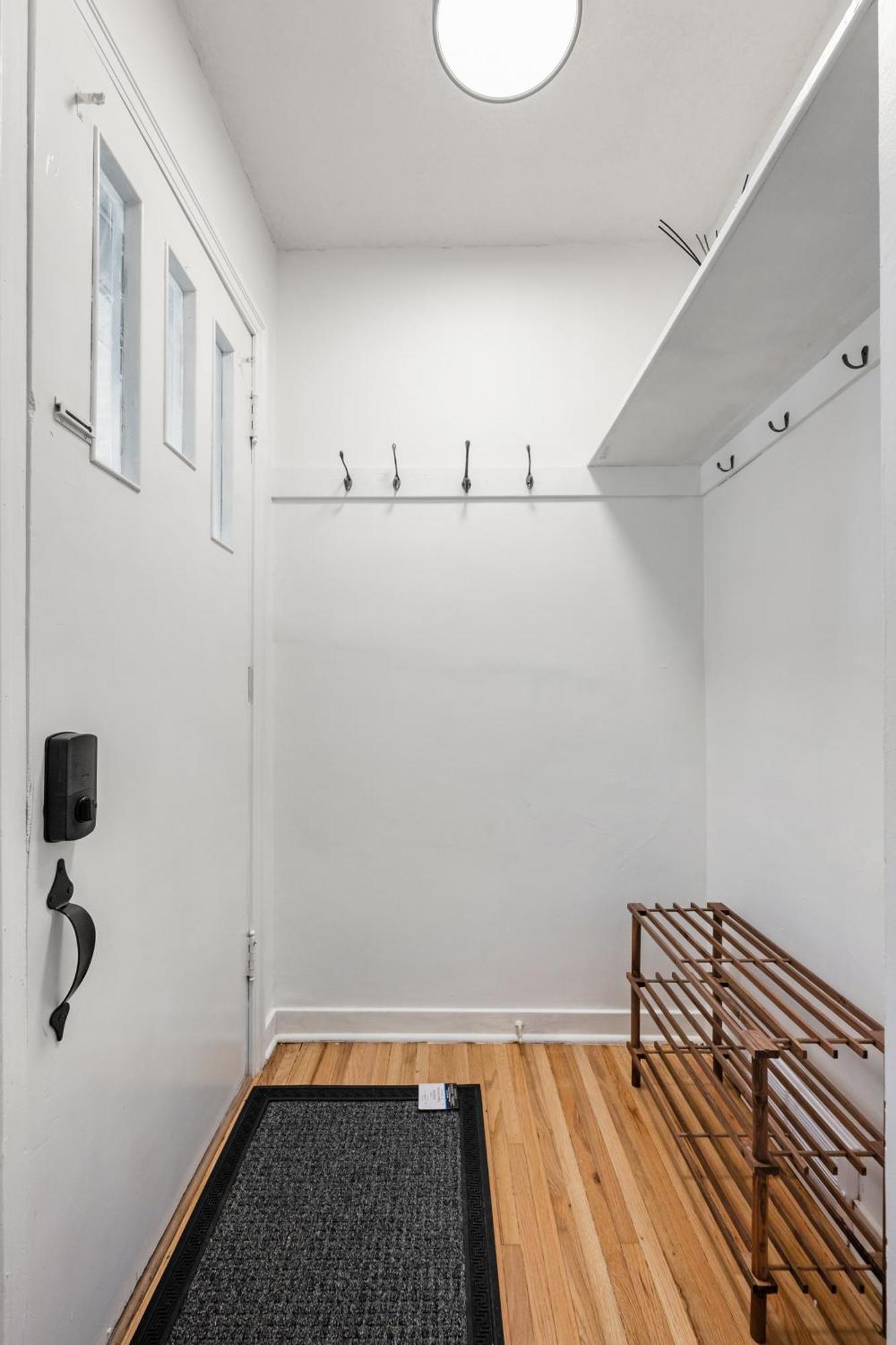 3bd Luxury Home, Steps To Dt, River, Hospital Apartment *