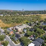 3Bd Luxury Home, Steps To Calgary Dt, River, Hospital