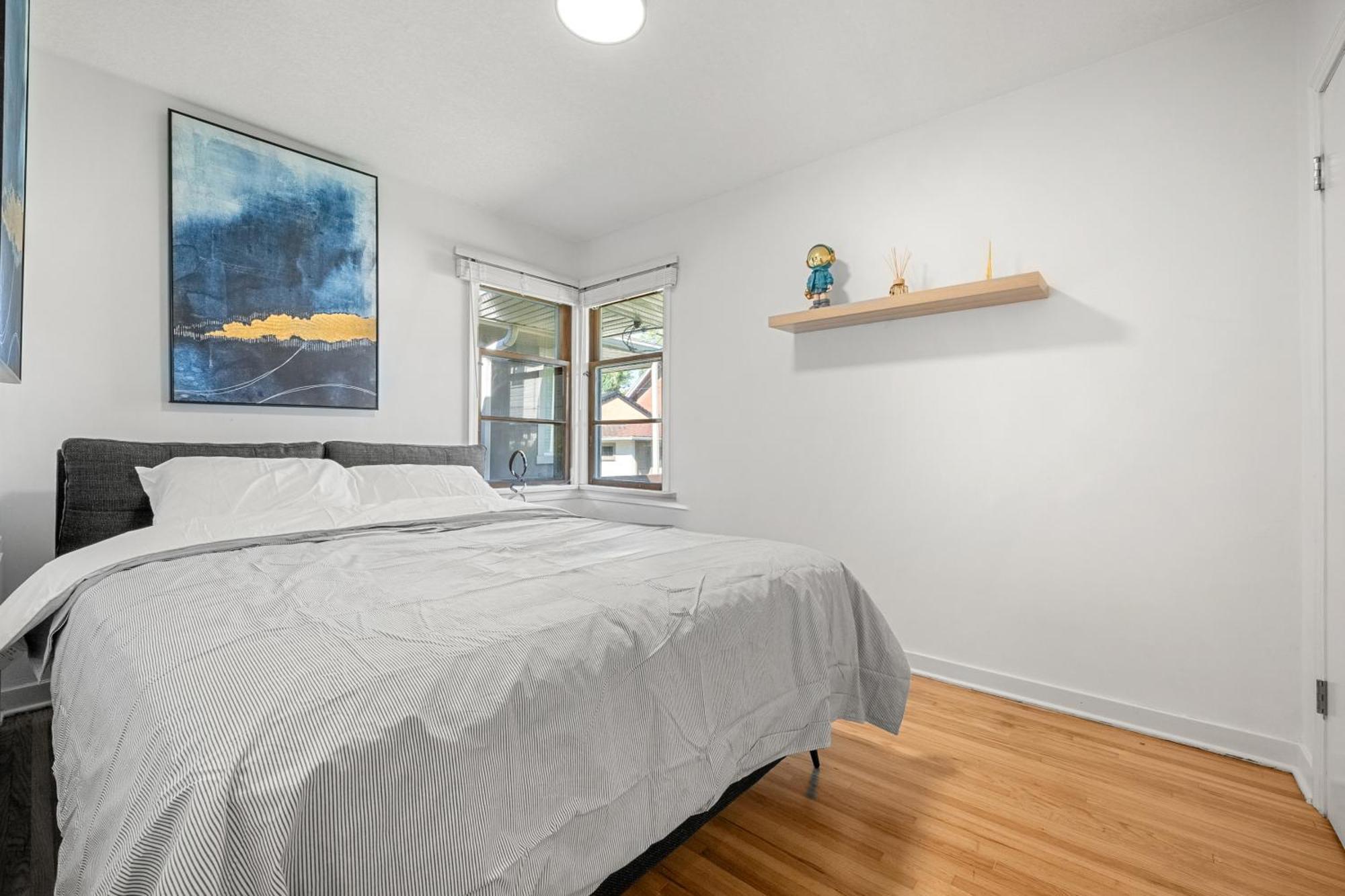 Apartment 3bd Luxury Home, Steps To Dt, River, Hospital Calgary
