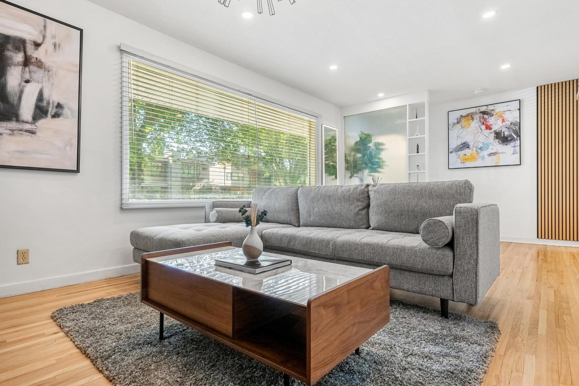 Apartment 3bd Luxury Home, Steps To Dt, River, Hospital