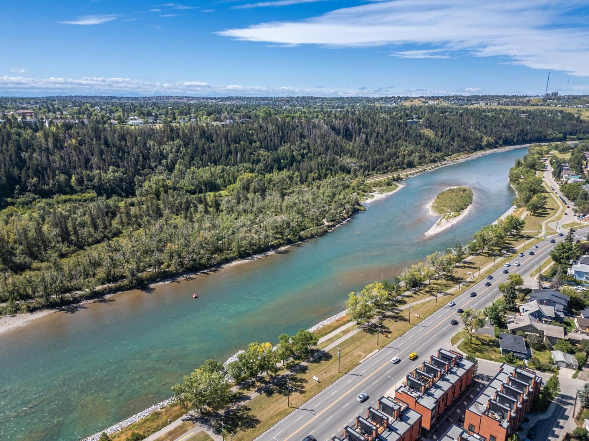 3bd Luxury Home, Steps To Dt, River, Hospital Apartment Calgary